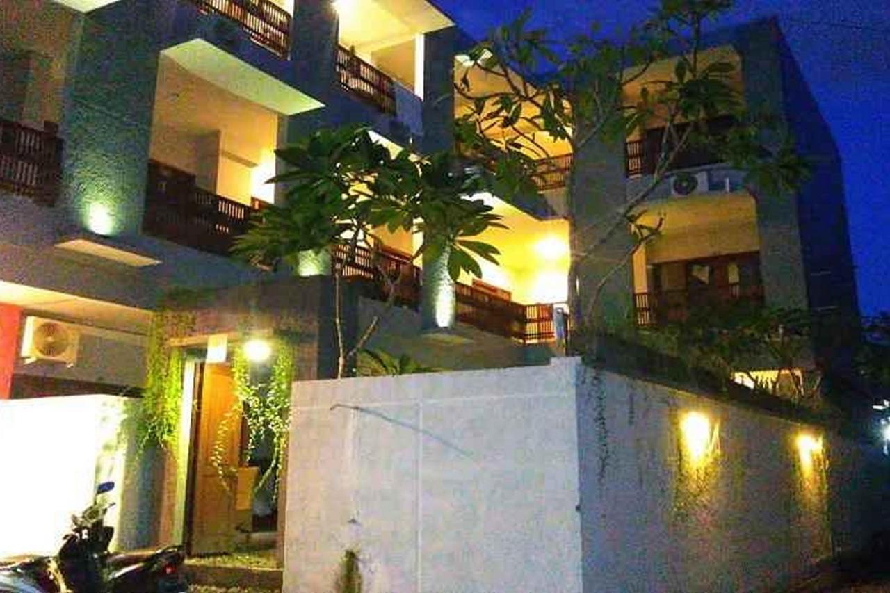 Reddoorz At Kerobokan Seminyak 2 Kültér fotó