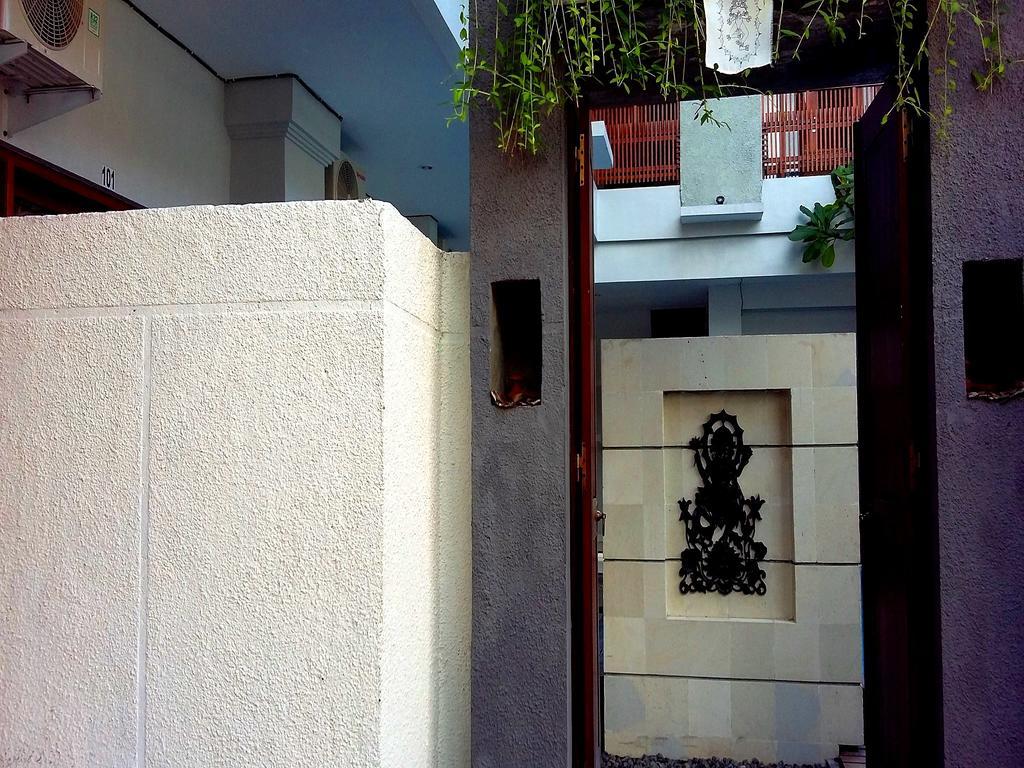 Reddoorz At Kerobokan Seminyak 2 Kültér fotó