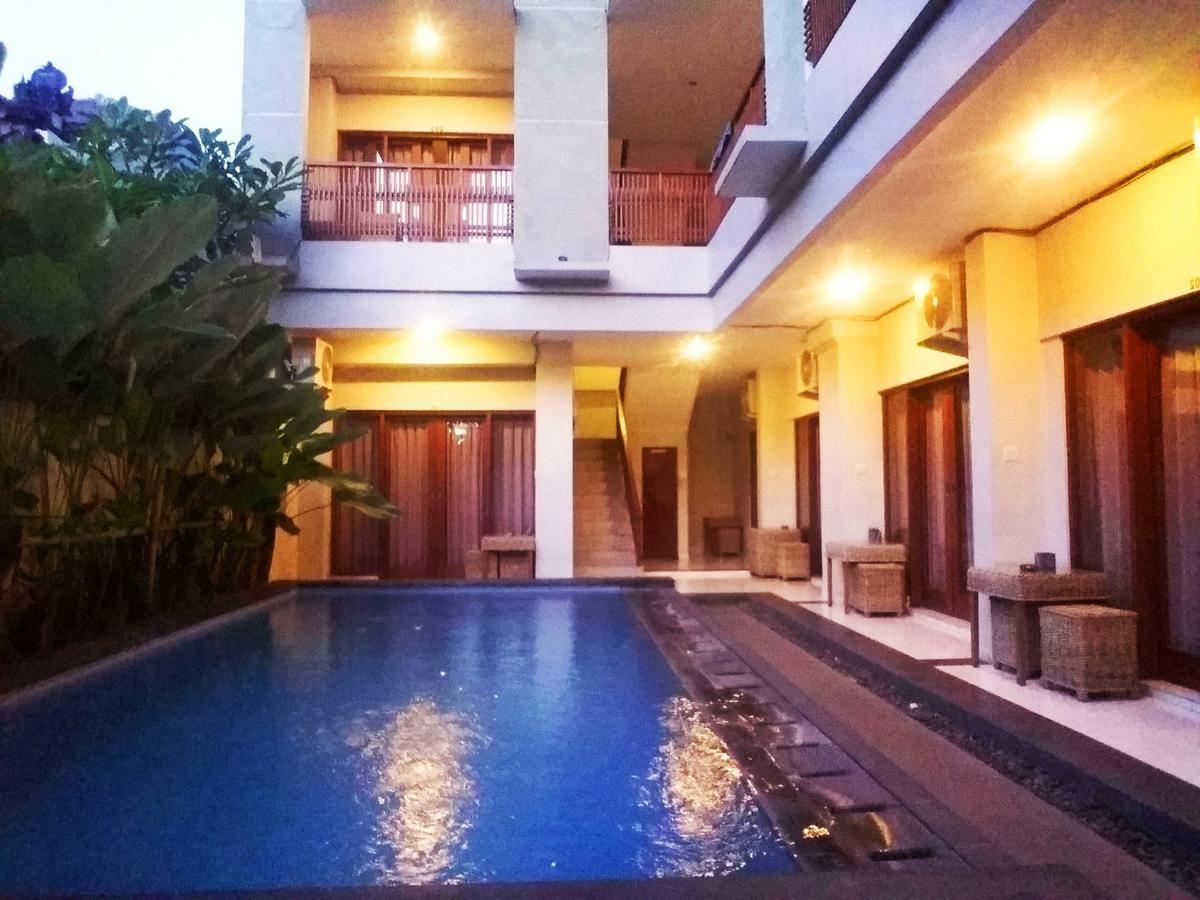 Reddoorz At Kerobokan Seminyak 2 Kültér fotó
