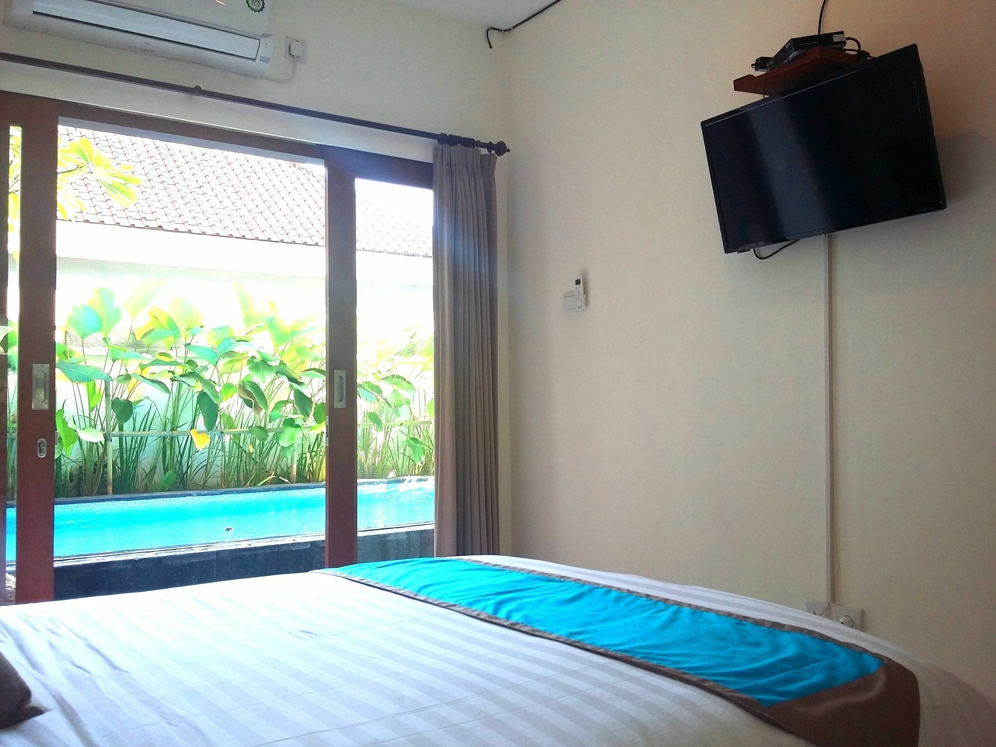 Reddoorz At Kerobokan Seminyak 2 Kültér fotó