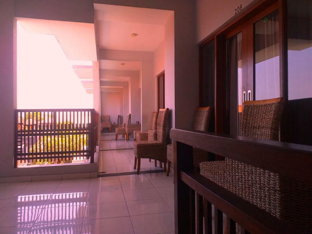 Reddoorz At Kerobokan Seminyak 2 Kültér fotó