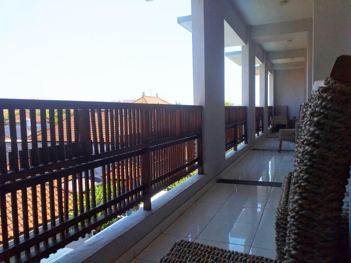 Reddoorz At Kerobokan Seminyak 2 Kültér fotó